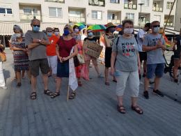 Tęczowe Opole murem za Margot, narodowcy z kontrmanifestacją