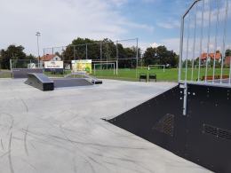 W Dąbrowie otwarto rolkowisko i skatepark