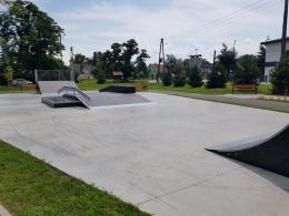 W Dąbrowie otwarto rolkowisko i skatepark