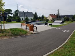 W Dąbrowie otwarto rolkowisko i skatepark