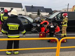 Zderzenie dwóch samochodów w Źlinicach. 4 osoby ranne