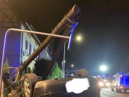 Wypadek samochodu osobowego w Mosznej