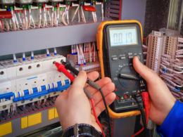 Elektryk w Opolu - niezbędny fachowiec przy awariach elektrycznych