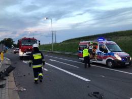 Zderzenie pojazdów w Otmuchowie. Droga jest nieprzejezdna