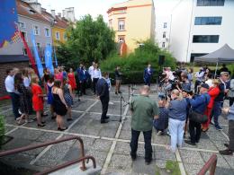 Mural Anny Jantar oficjalnie odsłonięty. W uroczystościach uczestniczyła Natalia Kukulska