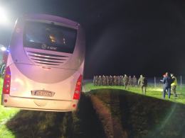 Wypadek autokaru z żołnierzami na brzeskim odcinku A4