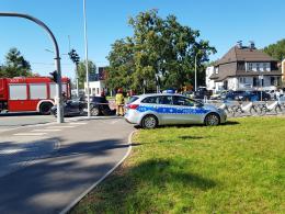 Wypadek z udziałem nieoznakowanego radiowozu policyjnego na skrzyżowaniu w Opolu