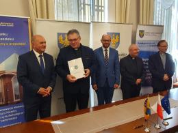Podpisano umowę na kolejny etap remontu opolskiej Katedry