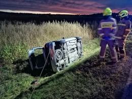 Chciał uniknąć zderzenia ze zwierzyną - dachował