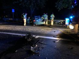 Czołowe zderzenie osobówki z ciężarówką w Zielęcicach. Nie żyje 18-letnia kobieta