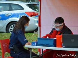 Aby uśmiech Adasia pozostał na dłużej - Policjanci oddali dla niego krew