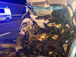 Śmiertelny wypadek na A4. Nie żyje kierowca samochodu dostawczego