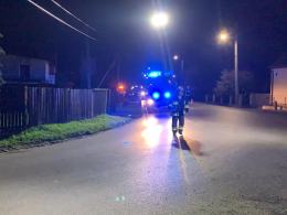 Kierowca Mazdy zakończył jazdę w rowie. Był pijany
