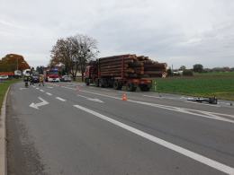Rowerzysta wjechał prosto pod samochód ciężarowy. Lądował śmigłowiec LPR