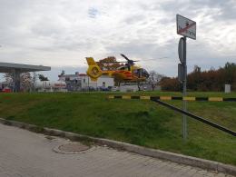 Rowerzysta wjechał prosto pod samochód ciężarowy. Lądował śmigłowiec LPR