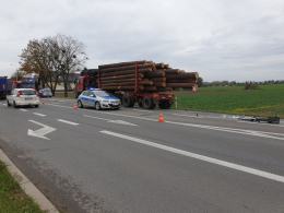 Rowerzysta wjechał prosto pod samochód ciężarowy. Lądował śmigłowiec LPR