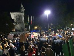 Tłumy protestujących w centrum Opola. "Solidarność nasza bronią"