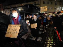 Jedni pojechali do Warszawy, inni protestują na ulicach miast. Kolejny dzień protestów w Opolu