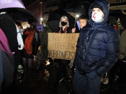 Jedni pojechali do Warszawy, inni protestują na ulicach miast. Kolejny dzień protestów w Opolu