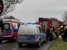 Blisko 2,5 promila alkoholu miał kierujący Volkswagenem. Wjechał w drzewo