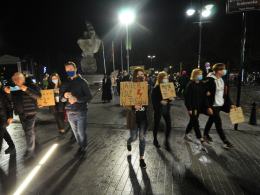 Kolejny dzień protestów w Opolu. Posypały się mandaty i pouczenia