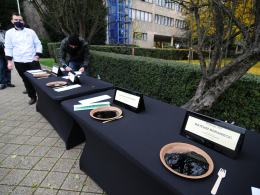 Protest branży gastronomicznej. "Czarna polewka dla rządu RP'.