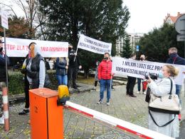 Protest branży gastronomicznej. "Czarna polewka dla rządu RP'.