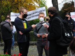 Protest branży gastronomicznej. "Czarna polewka dla rządu RP'.