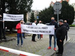 Protest branży gastronomicznej. "Czarna polewka dla rządu RP'.