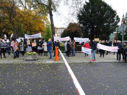 Protest branży gastronomicznej. "Czarna polewka dla rządu RP'.