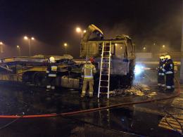 Laweta zapaliła się podczas jazdy. Niebezpieczne zdarzenie na A4