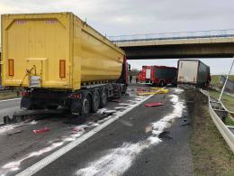 Poważny wypadek na A4. Zderzyły się 3 samochody ciężarowe