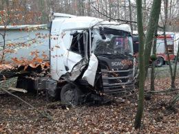 Zderzenie samochodu osobowego z ciężarówką w powiecie brzeskim