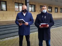 170 stron "Czarnej księgi 5 lat rządów PiS" przedstawili posłowie Koalicji Obywatelskiej