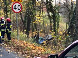 Śmiertelny wypadek na trasie Turawa-Rzędów. Nie żyje kierowca osobówki