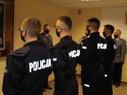 32 nowych funkcjonariuszy ślubowało na sztandar