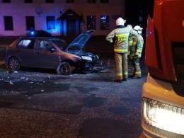 Niebezpieczne zdarzenie drogowe w Tłustomostach. Uczestnicy uciekli
