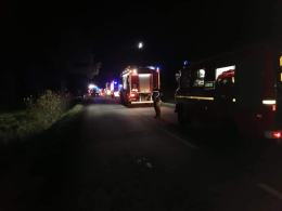 Czołowe zderzenie pojazdów w powiecie nyskim