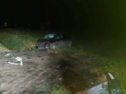 Czołowe zderzenie pojazdów w powiecie nyskim
