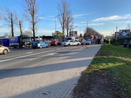 Zderzenie motocykla z osobówką na ulicy Budowlanych w Opolu