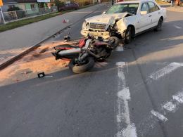 Zderzenie motocykla z osobówką na ulicy Budowlanych w Opolu
