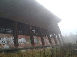 Pożar w Ozimku. Płonie piwnica obiektu basenowego