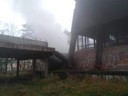 Pożar w Ozimku. Płonie piwnica obiektu basenowego
