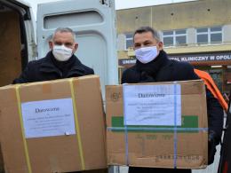 Uniwersytecki Szpital Kliniczny w Opolu otrzymał pomocną paczkę z Chin