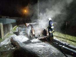 Mały Fiat spłonął w Kielczy w gminie Zawadzkie