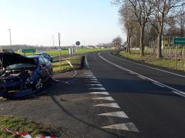 Groźny wypadek w Kamiennej. 22-letnia pasażerka trafiła do szpitala