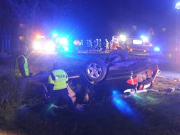 W wypadku w Gwoździcach zginął 22-letni kierowca mercedesa i jego 20-letnia pasażerka