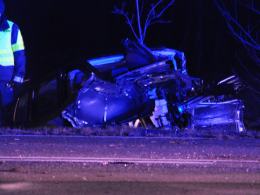 W wypadku w Gwoździcach zginął 22-letni kierowca mercedesa i jego 20-letnia pasażerka