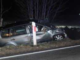 W wypadku w Gwoździcach zginął 22-letni kierowca mercedesa i jego 20-letnia pasażerka