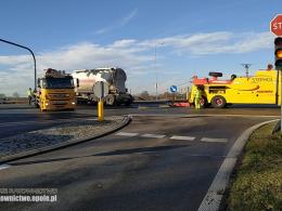 Wypadek na obwodnicy Dobrodzienia. Zderzyły się samochody ciężarowe, dostawczy i osobówka